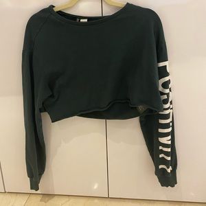 Green long sleeve crop top